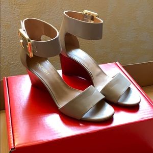 Nine West Pump Sandal Size 6.5